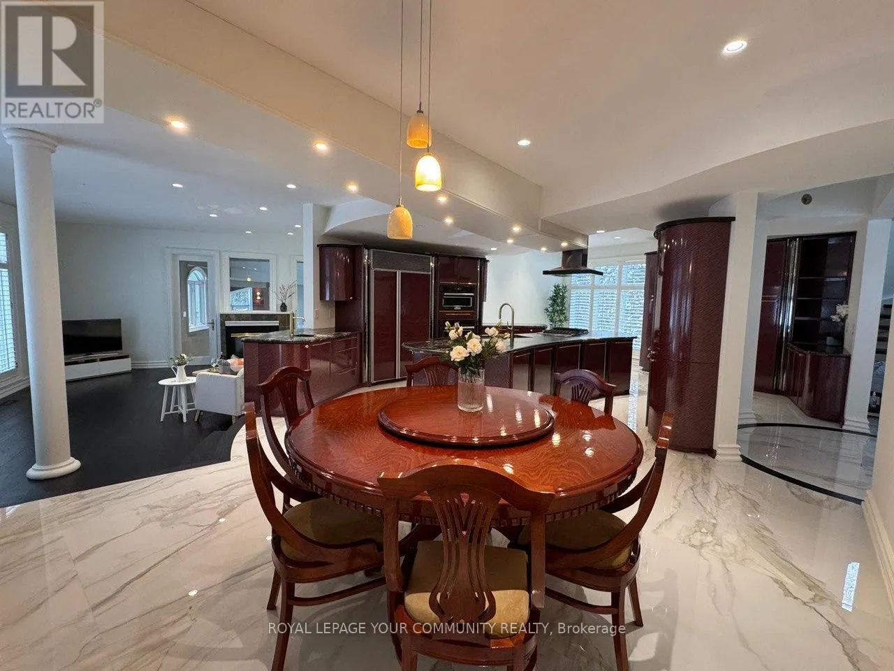 76 SILVER FOX PLACE