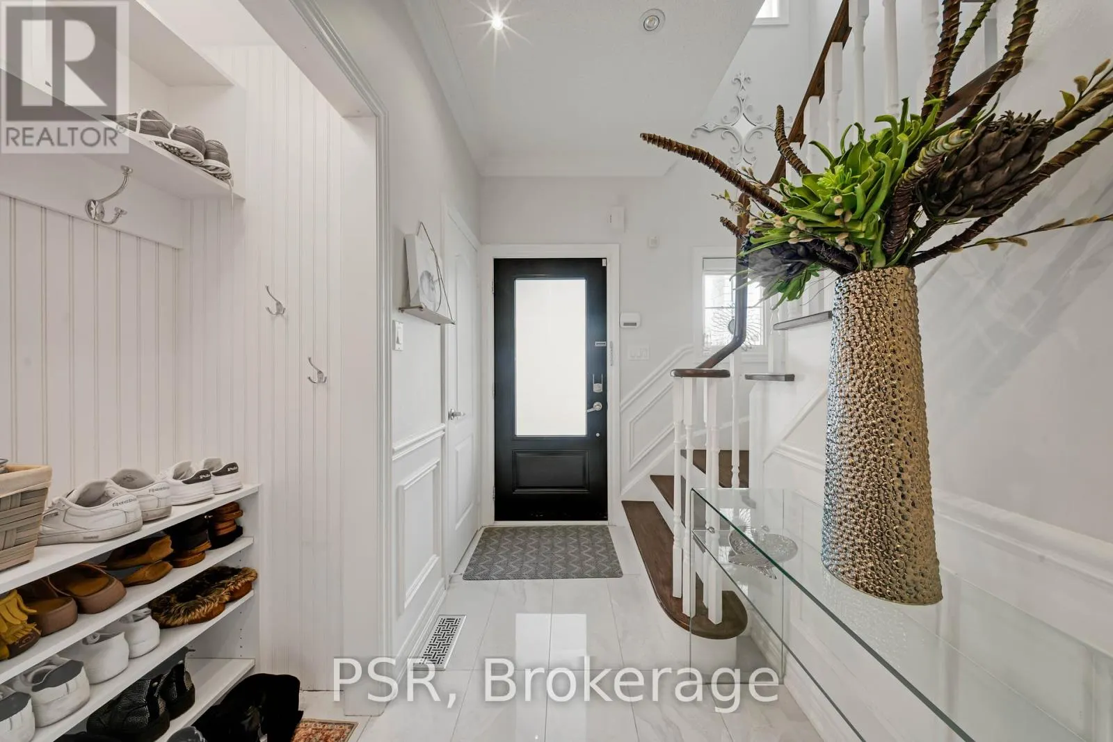 108 VILLANDRY CRESCENT