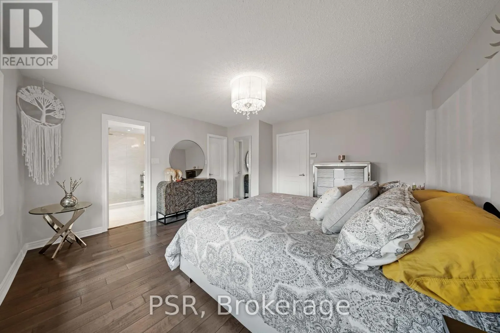 108 VILLANDRY CRESCENT