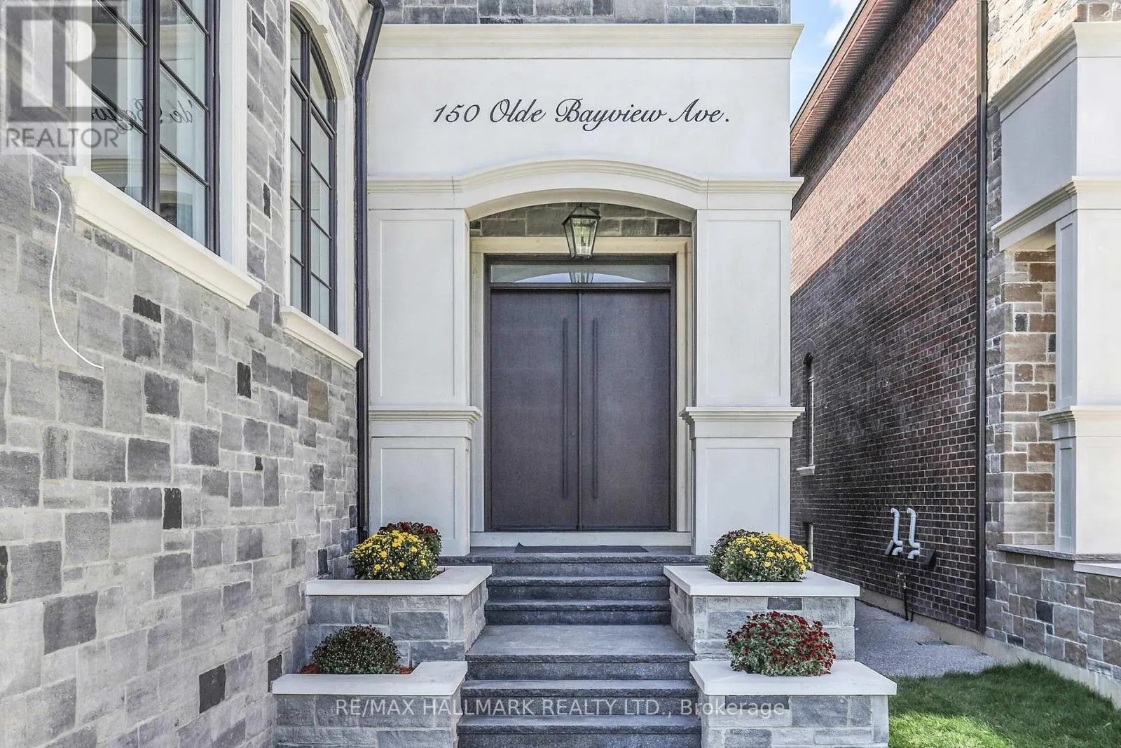 150 OLDE BAYVIEW AVENUE