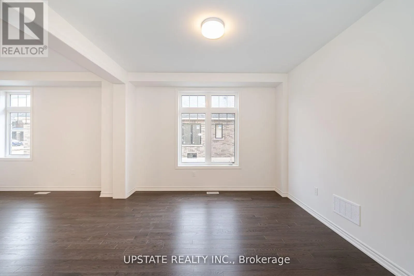 46 SPARROW WAY