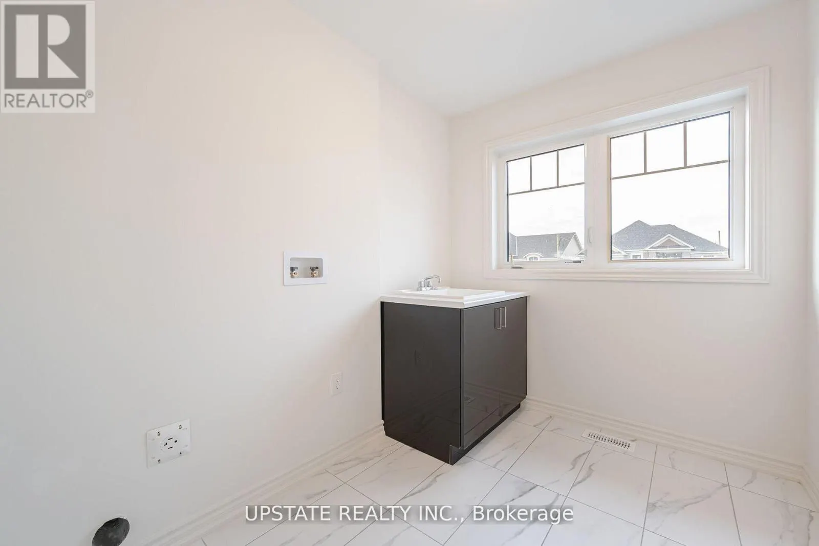 46 SPARROW WAY