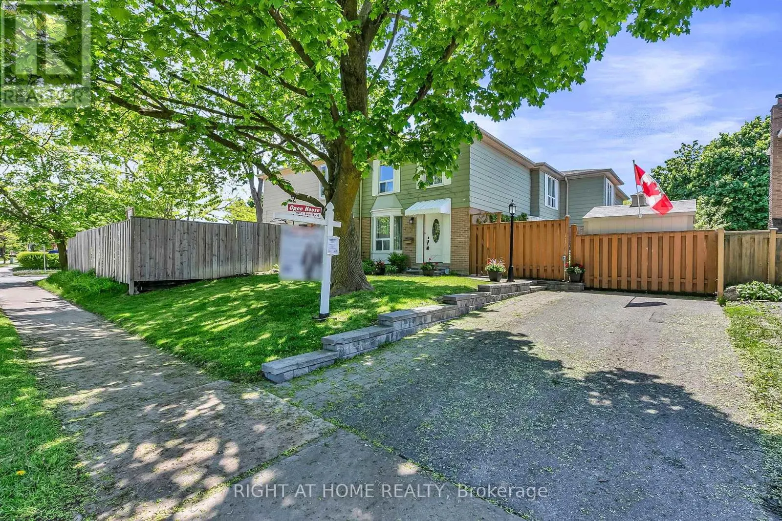 25 CASTLE ROCK DRIVE