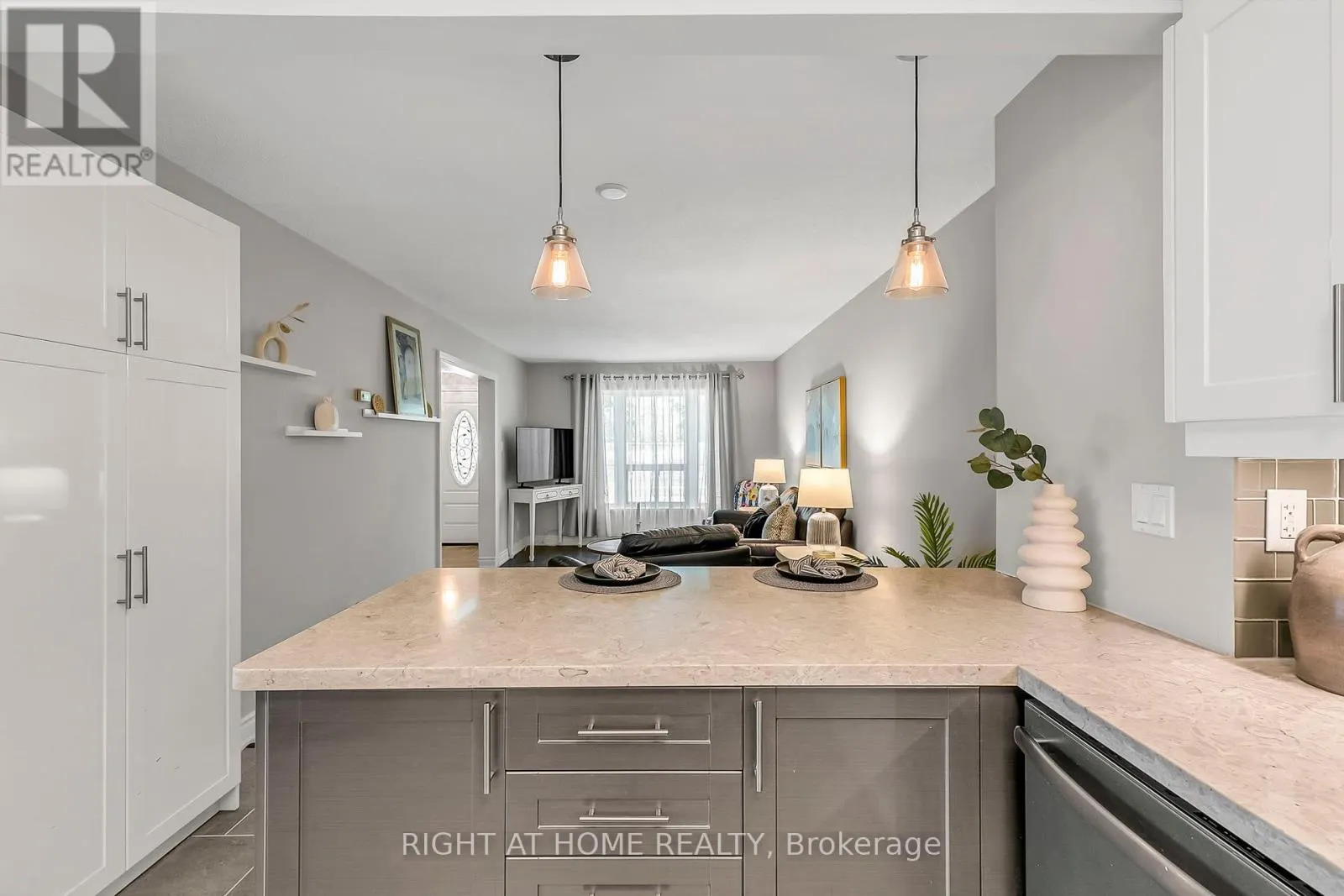 25 CASTLE ROCK DRIVE