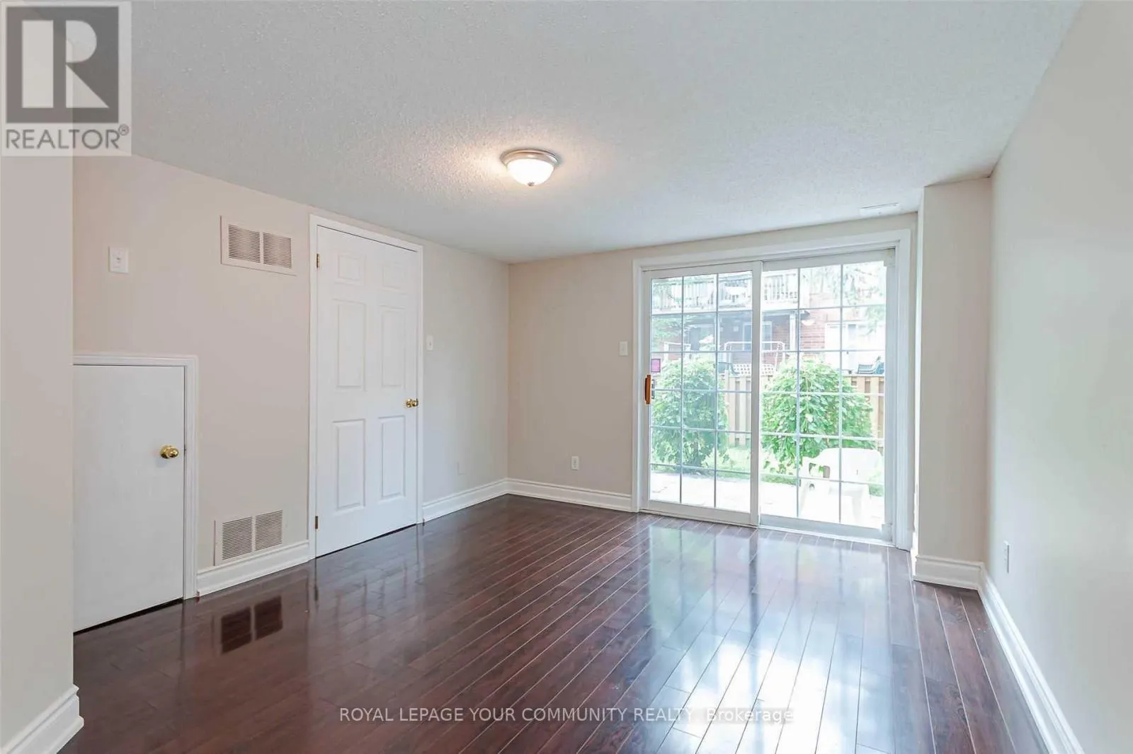 65 MOSAICS AVENUE