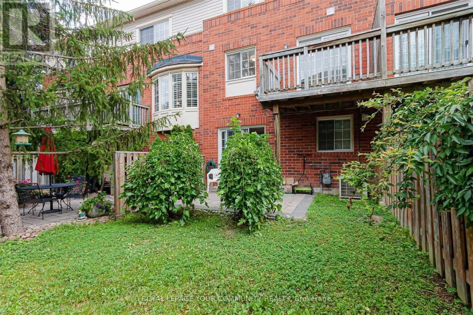65 MOSAICS AVENUE