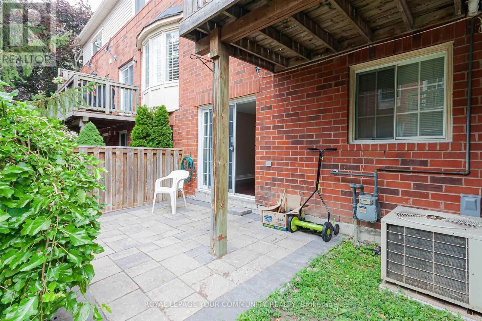 65 MOSAICS AVENUE