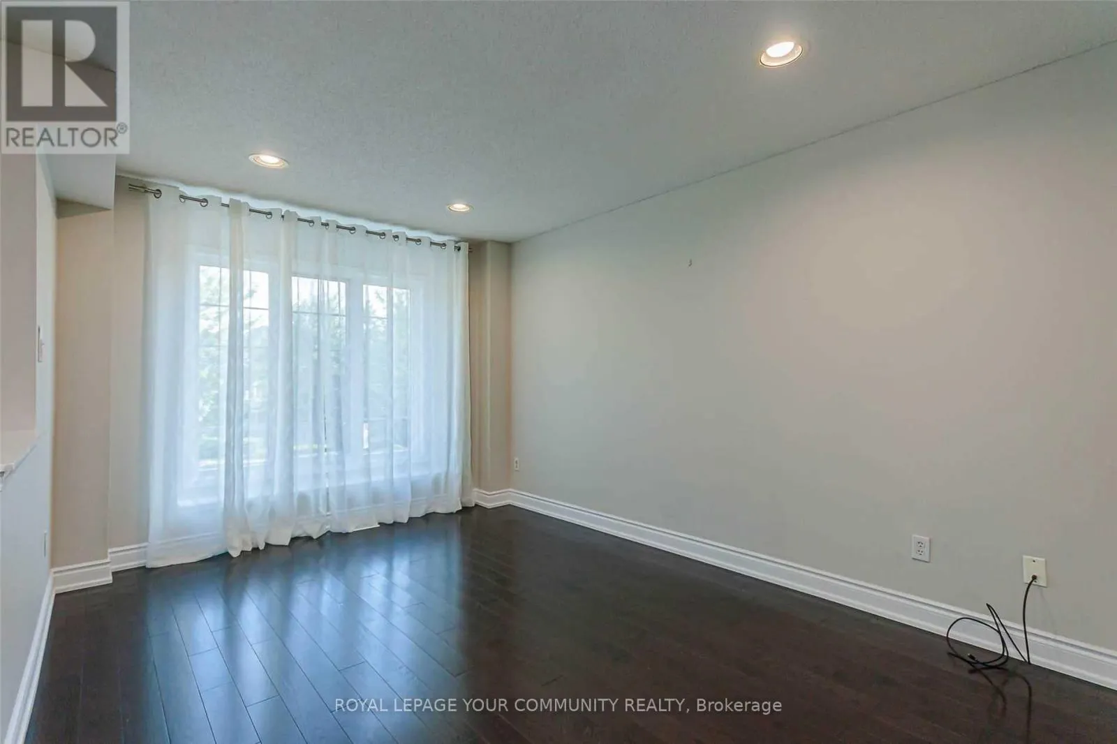 65 MOSAICS AVENUE