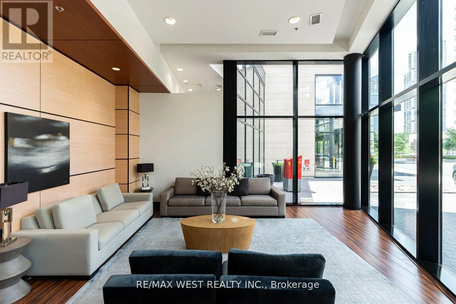 606 - 2900 HIGHWAY 7 ROAD