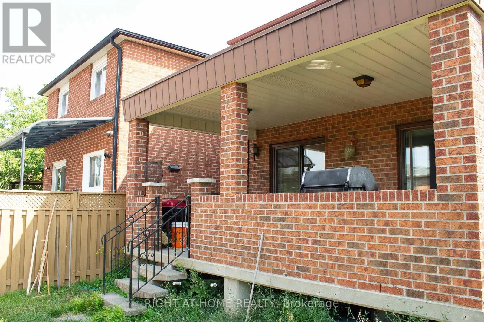 8 TERRA ROAD W