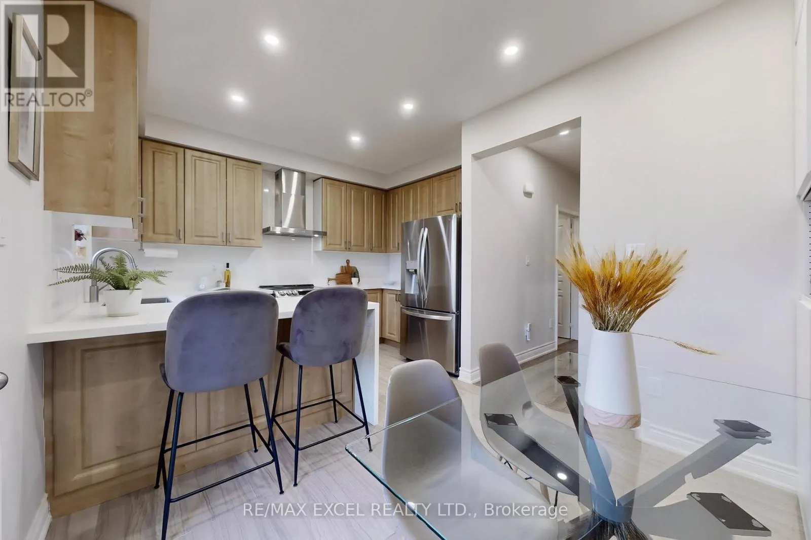 30 ROY GROVE WAY