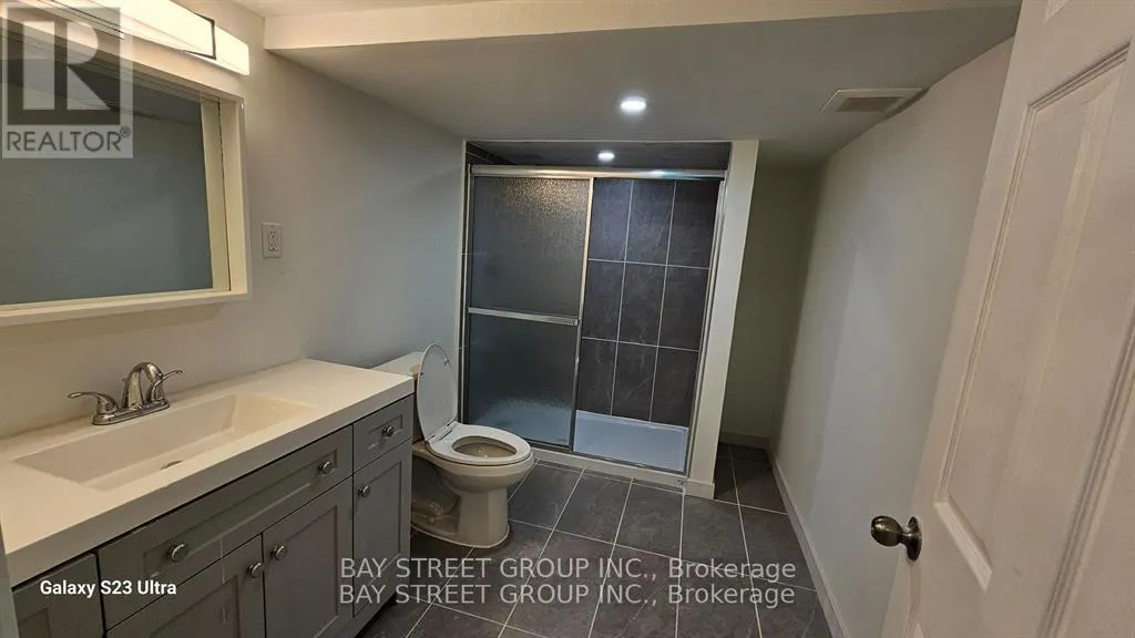 BASEMEN - 627 ABERDEEN AVENUE N