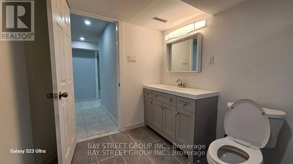 BASEMEN - 627 ABERDEEN AVENUE N