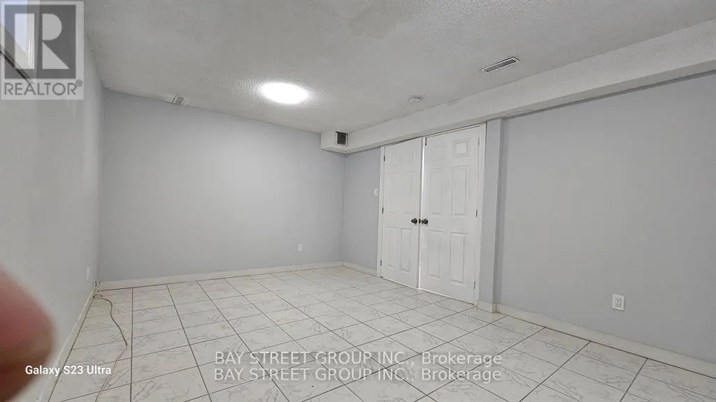 BASEMEN - 627 ABERDEEN AVENUE N