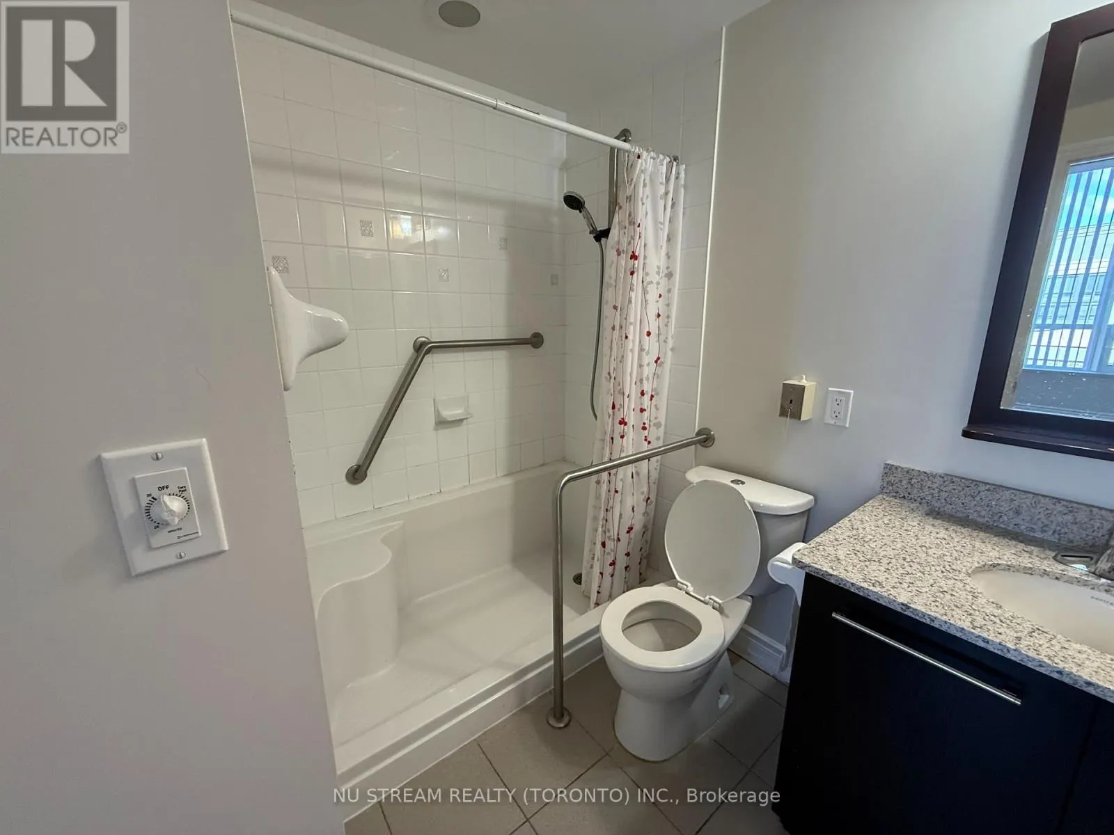 11211 YONGE STREET