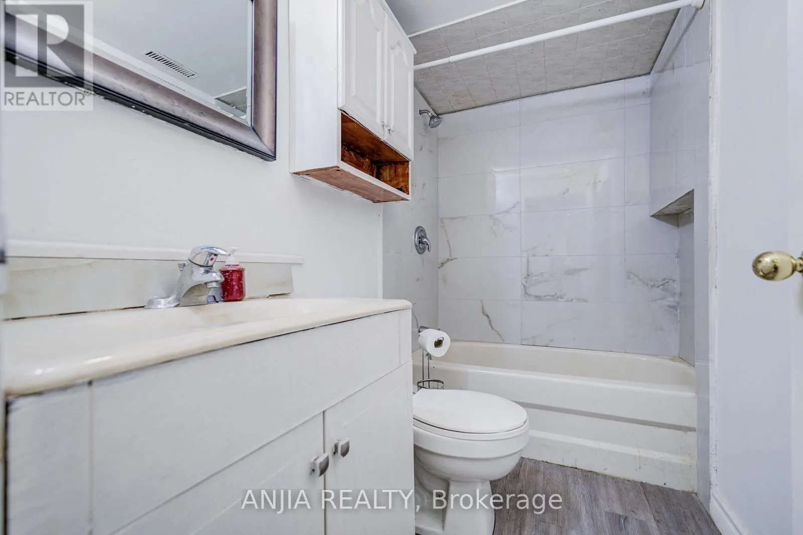 5 BEAVERTON ROAD S