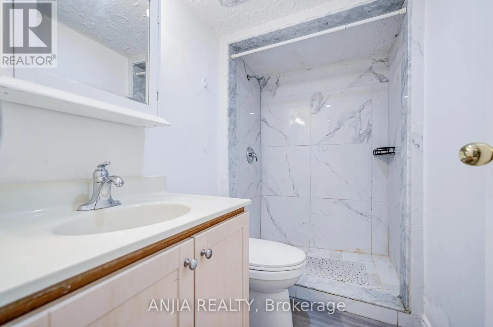 5 BEAVERTON ROAD S