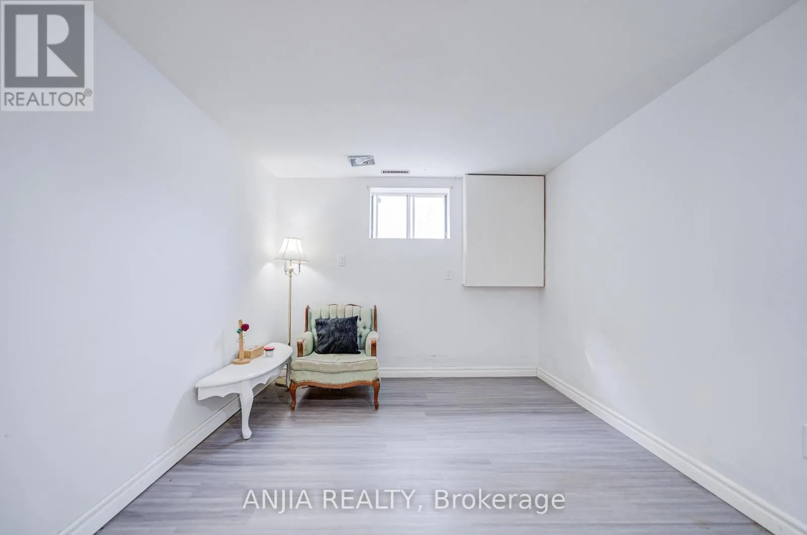 5 BEAVERTON ROAD S