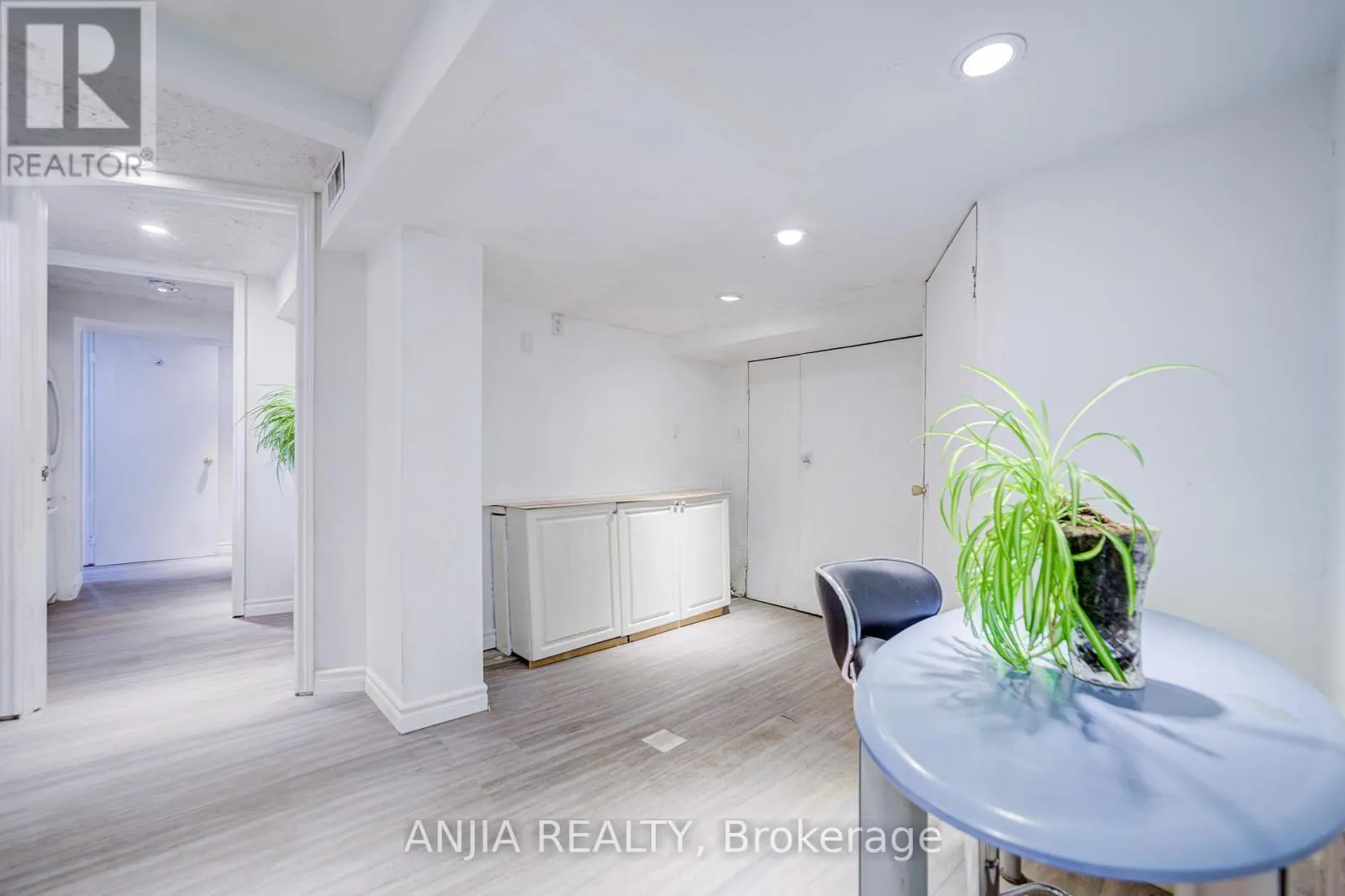 5 BEAVERTON ROAD S