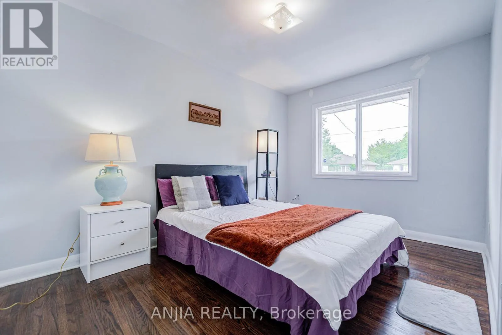 5 BEAVERTON ROAD S