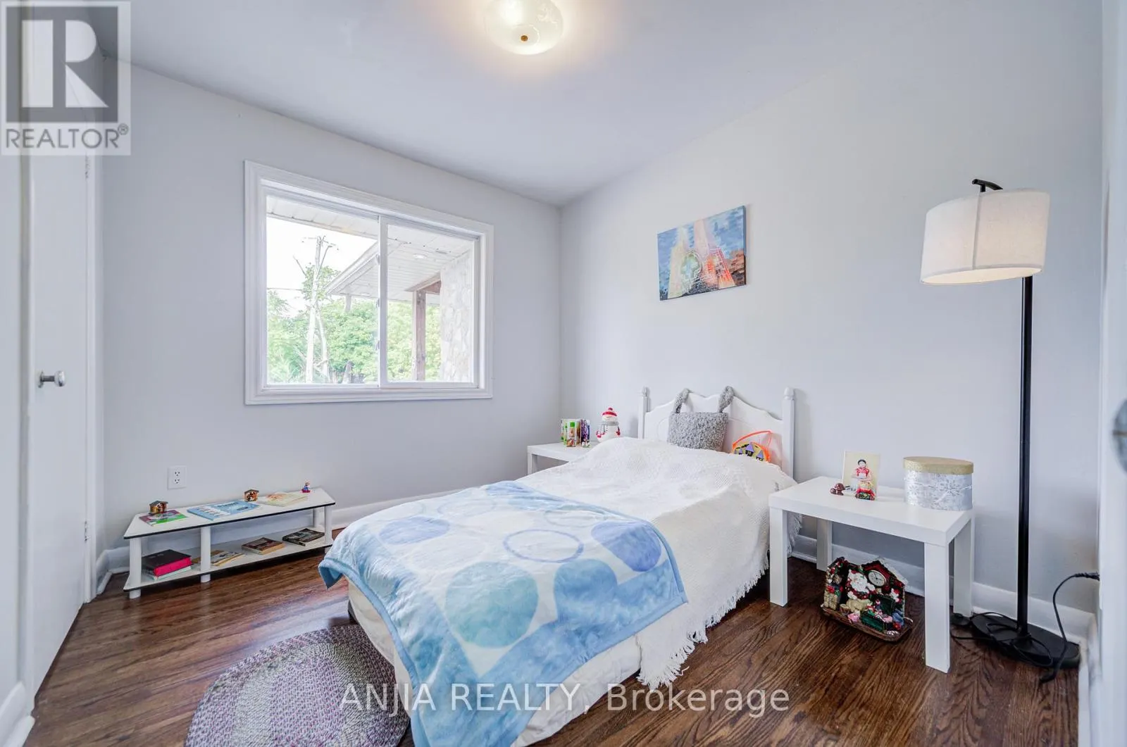 5 BEAVERTON ROAD S