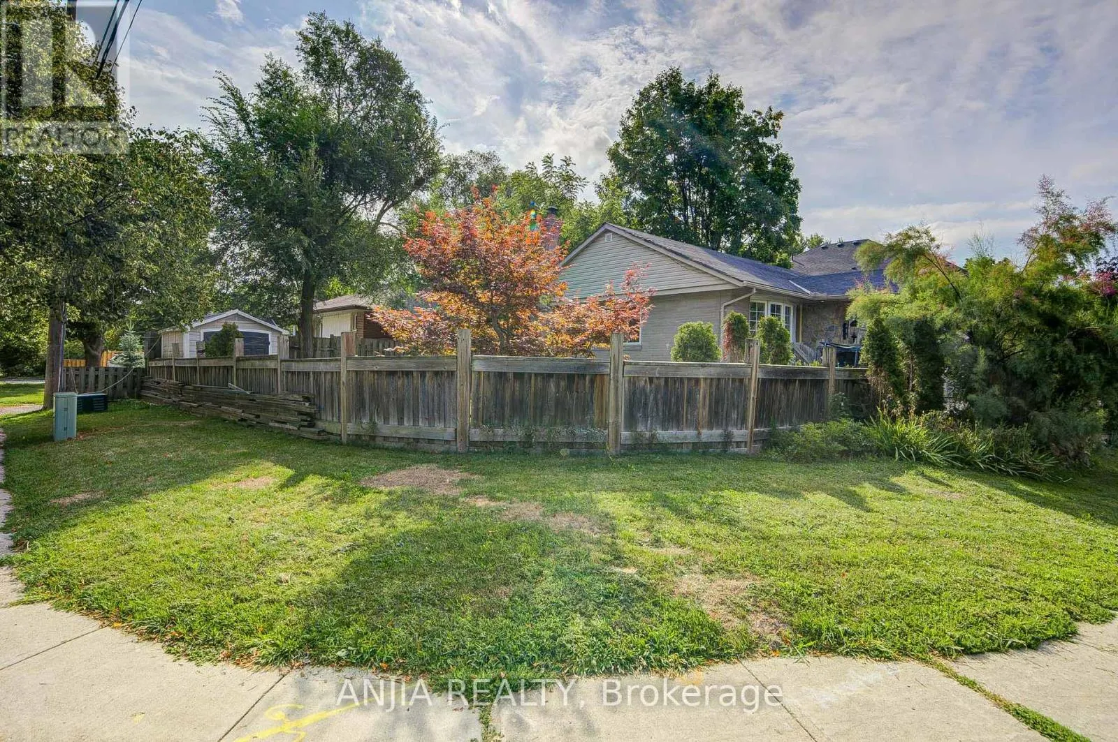 5 BEAVERTON ROAD S