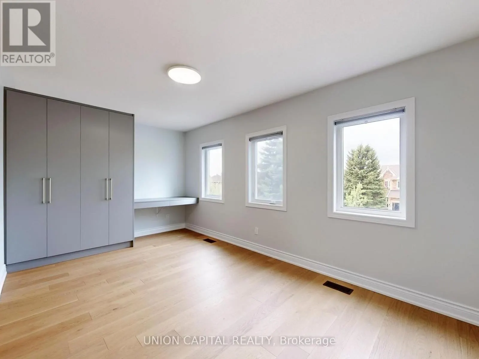 143 HALTERWOOD CIRCLE