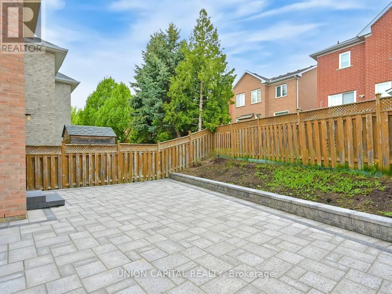 143 HALTERWOOD CIRCLE