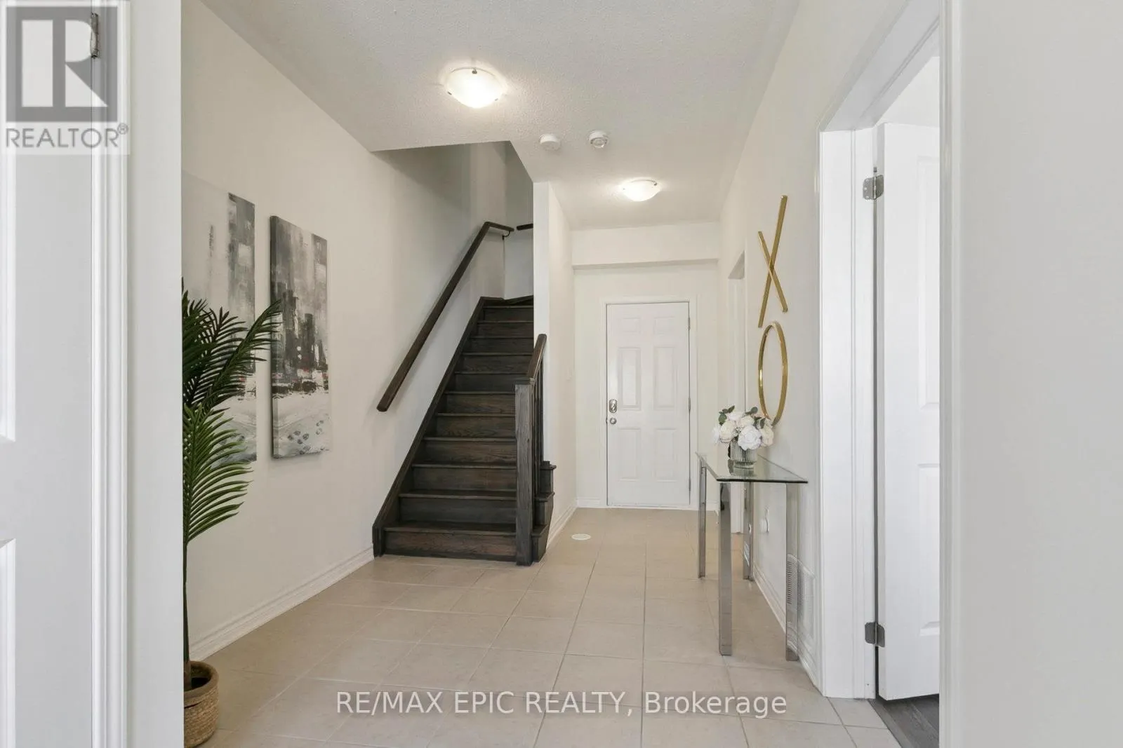 243 RUSTLE WOODS AVENUE