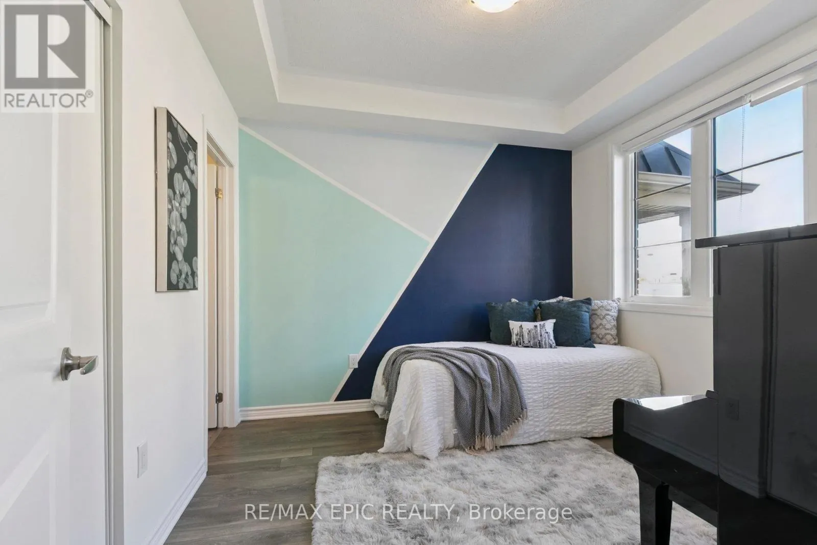 243 RUSTLE WOODS AVENUE
