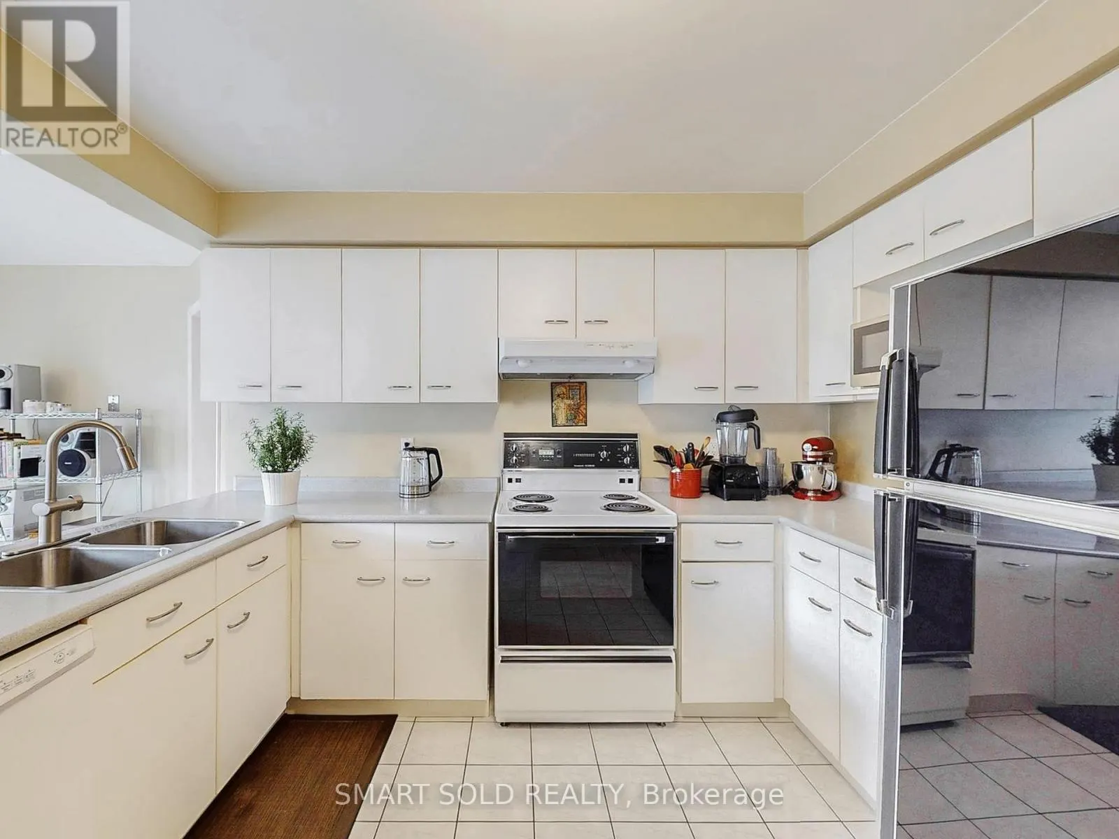 611 GAGNON PLACE