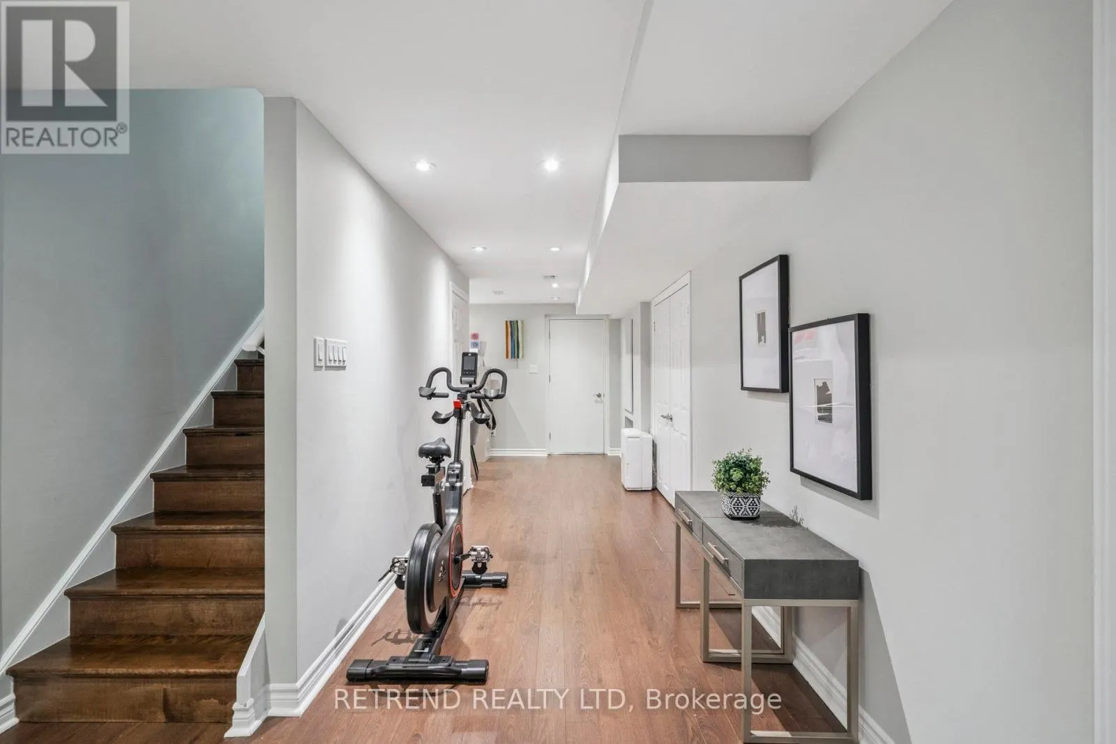 48 GAUGUIN AVENUE