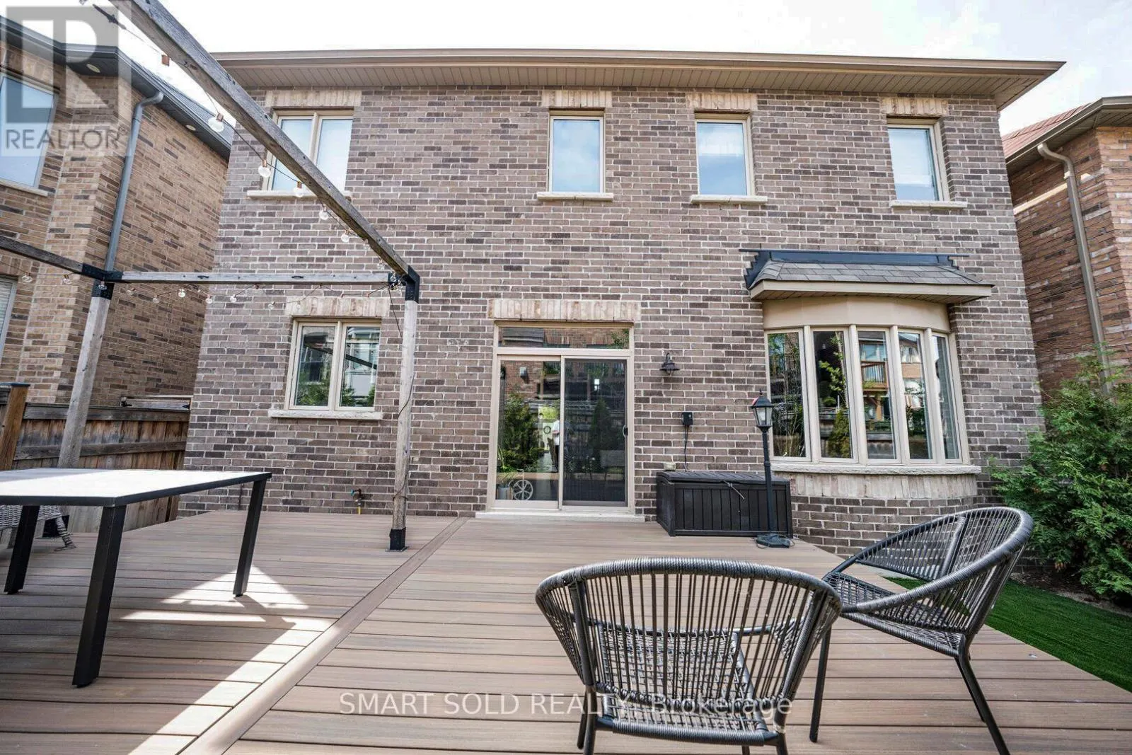 16 BECKETT AVENUE