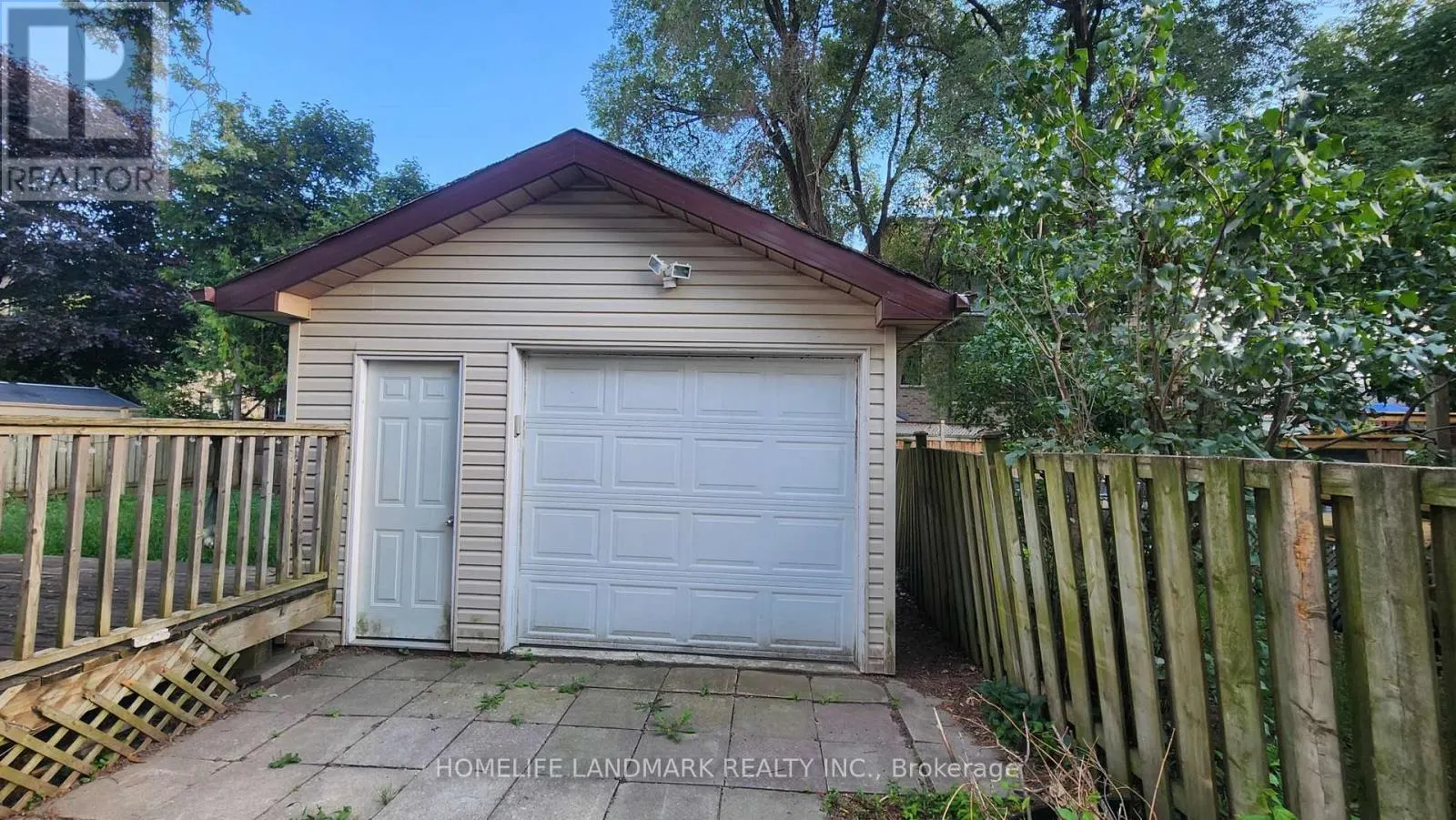 42 CARTIER CRESCENT