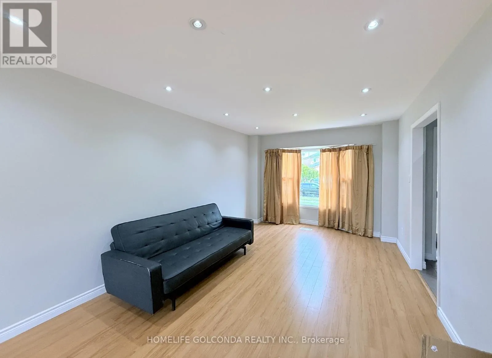 166 HILLCROFT DRIVE