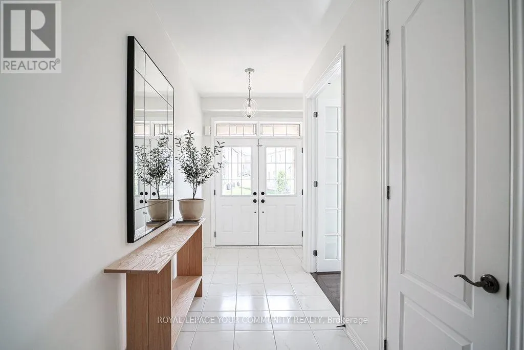 33 DEEPWOOD CRESCENT