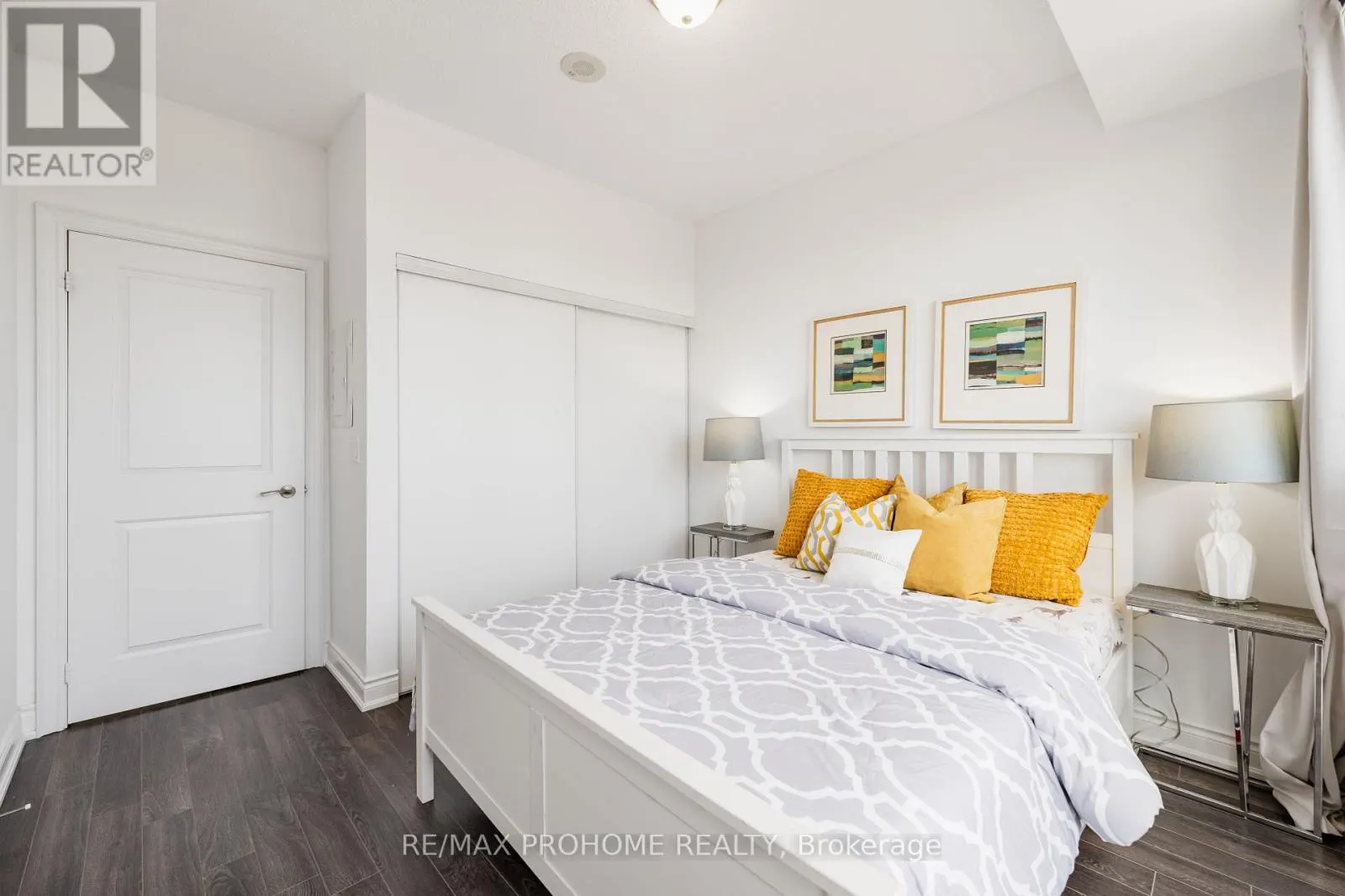1112 - 33 CLEGG ROAD