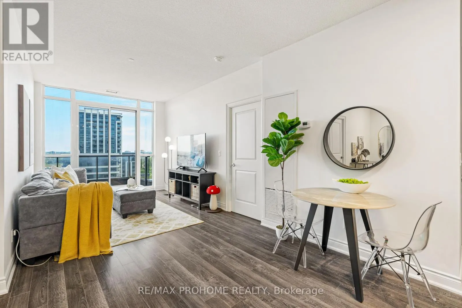 1112 - 33 CLEGG ROAD