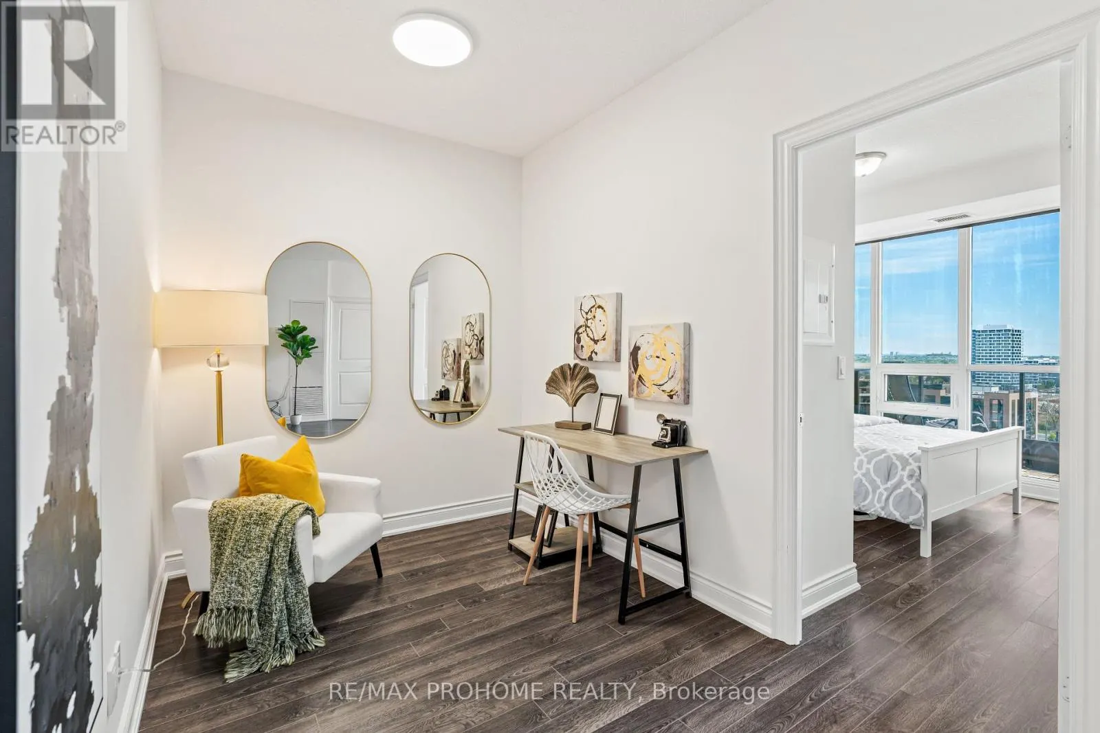 1112 - 33 CLEGG ROAD