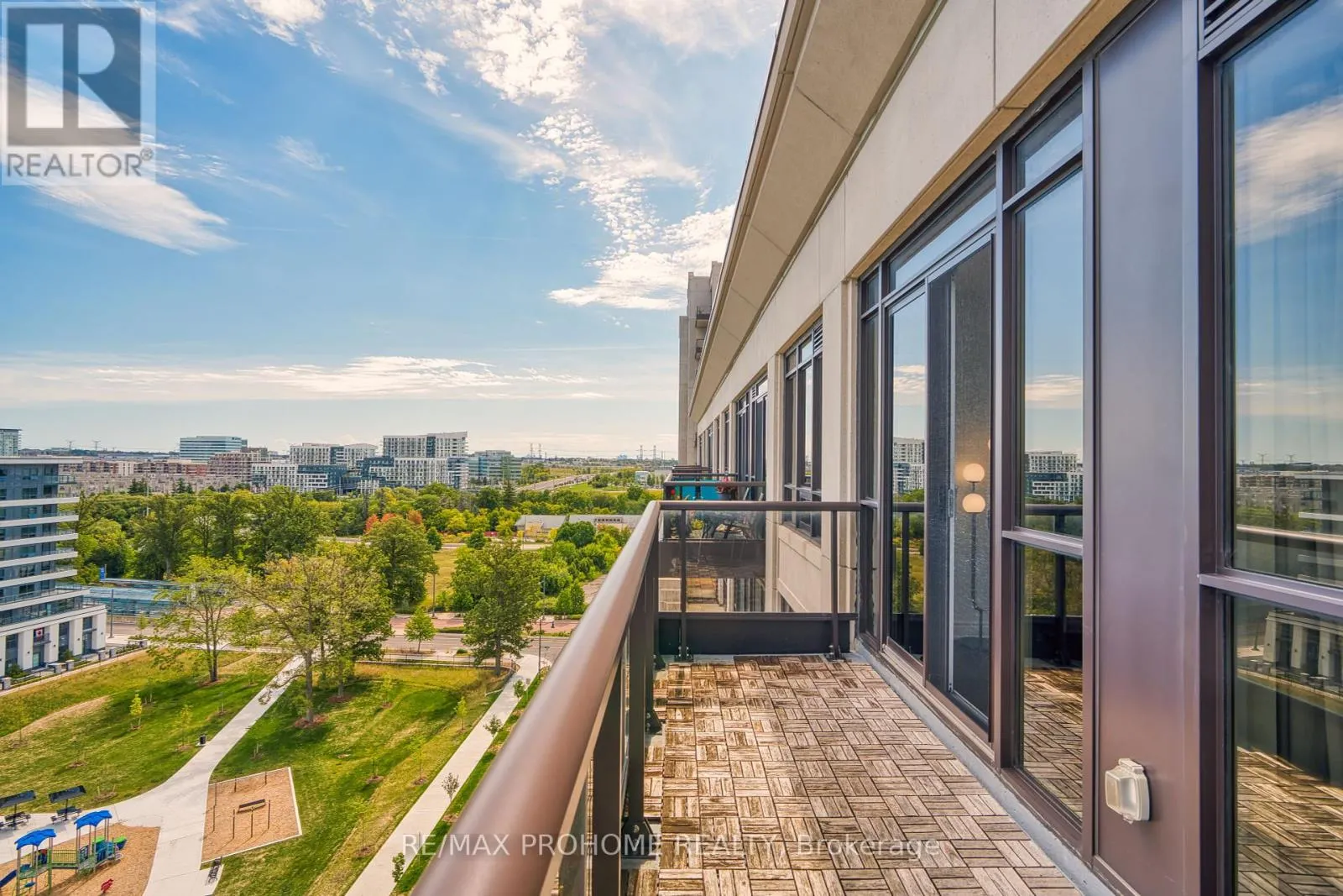 1112 - 33 CLEGG ROAD