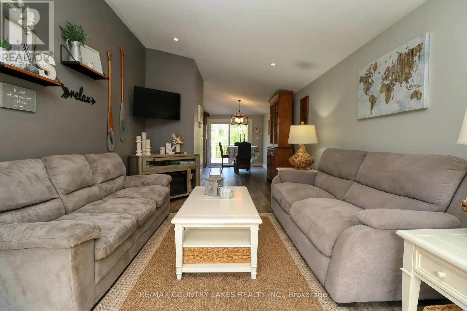 15 PATRICIA CRESCENT
