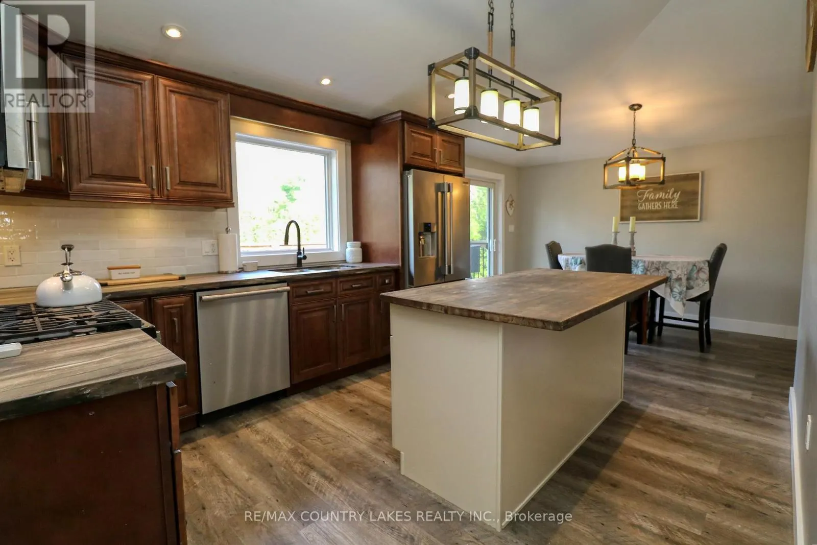 15 PATRICIA CRESCENT