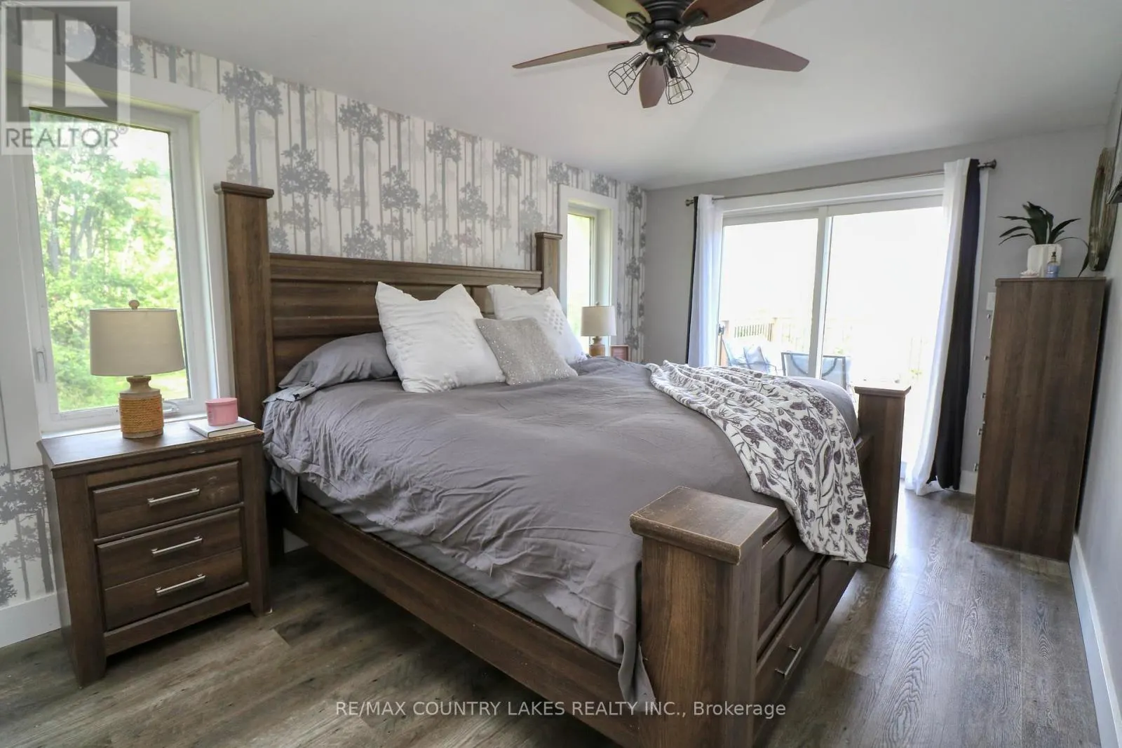 15 PATRICIA CRESCENT