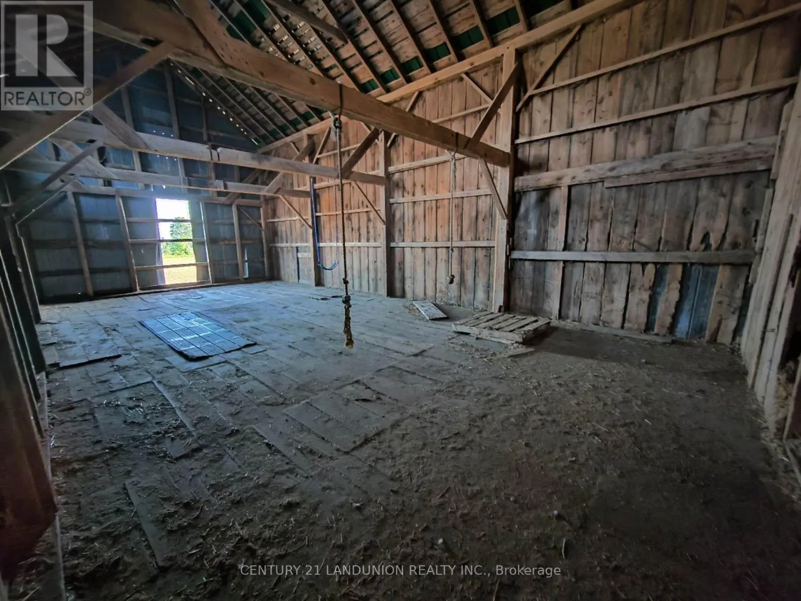 4261 BLOOMINGTON ROAD