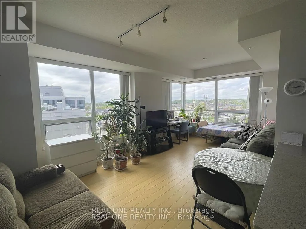 1105 - 11211 YONGE STREET