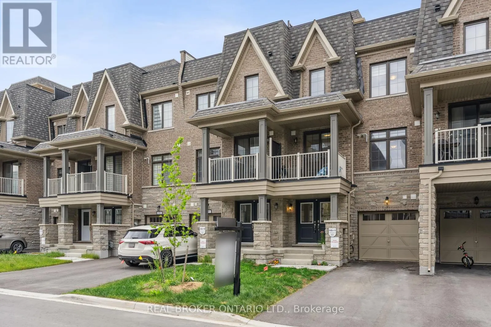 92 WILLIAM SHEARN CRESCENT