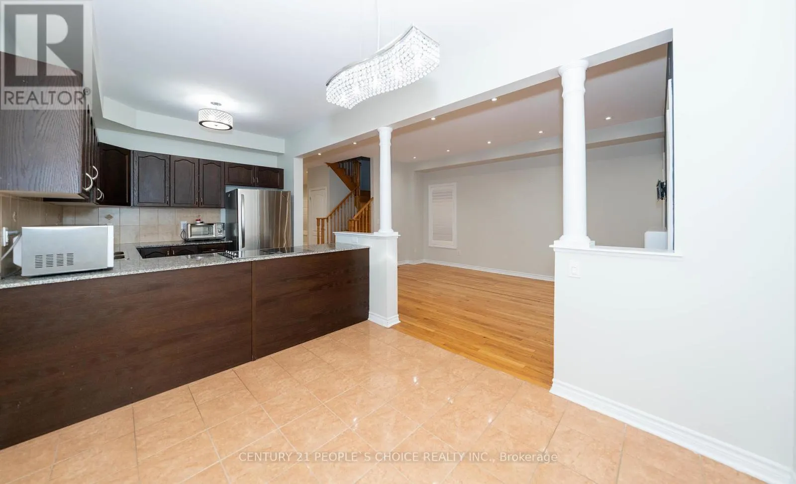 UPPER - 38 VETTESE COURT