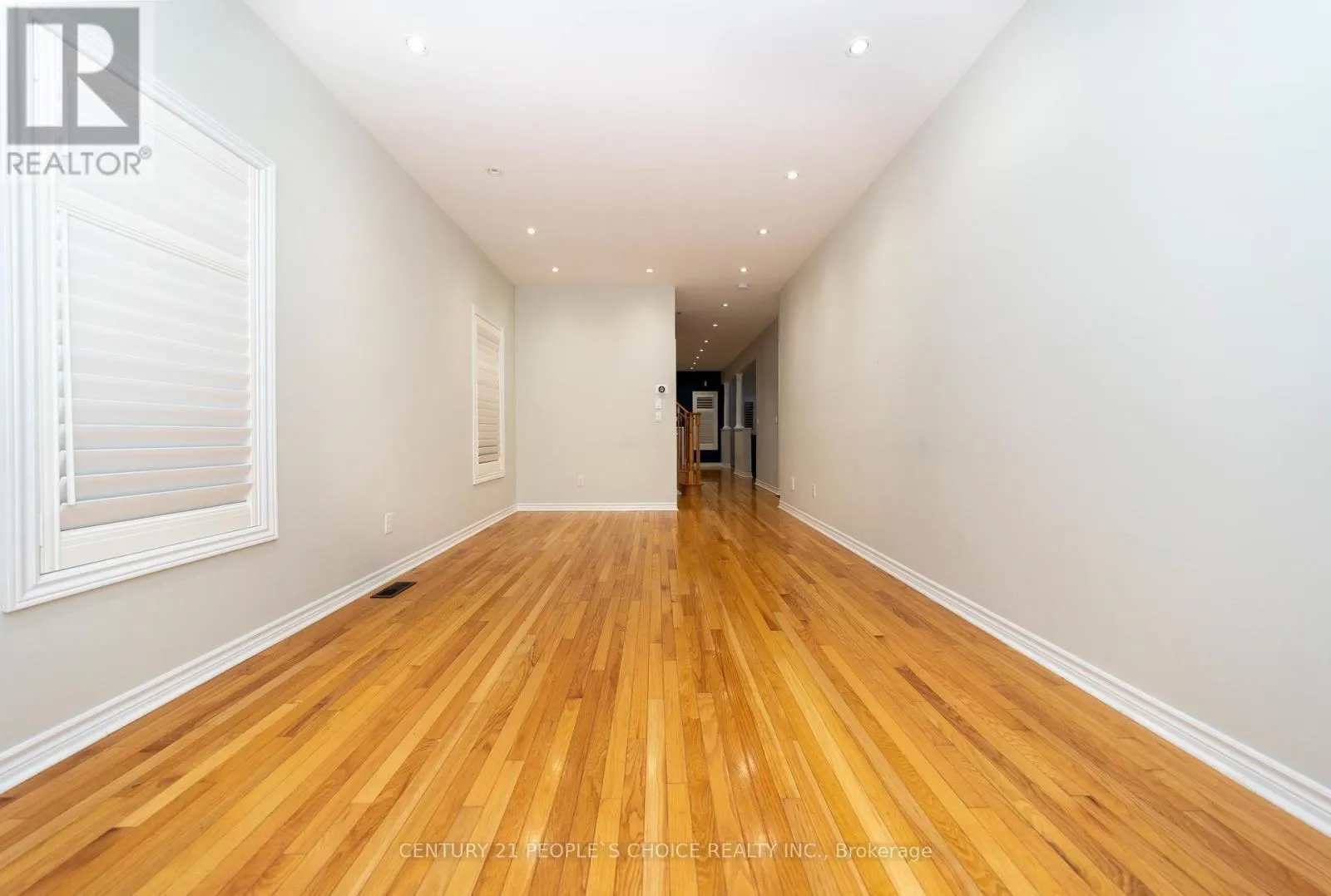 UPPER - 38 VETTESE COURT