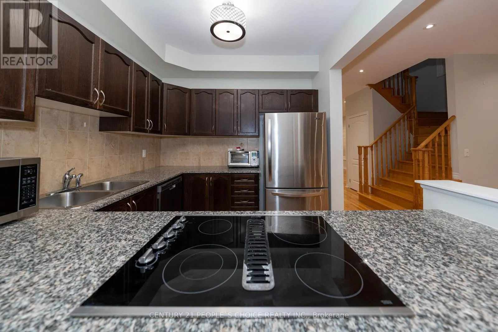 UPPER - 38 VETTESE COURT