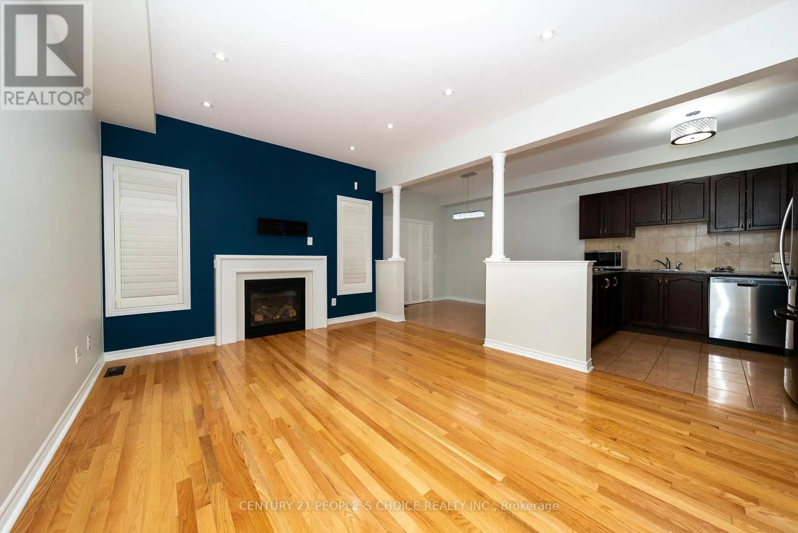 UPPER - 38 VETTESE COURT